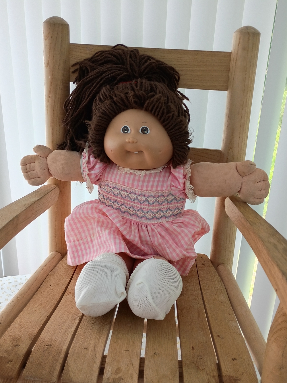 Cabbage Patch Doll Coleco 1983 Girl 16" Brown Hair Dimples Tooth KT Vintage
